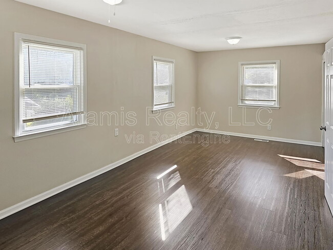 Building Photo - 1620 Cardinal Rd
