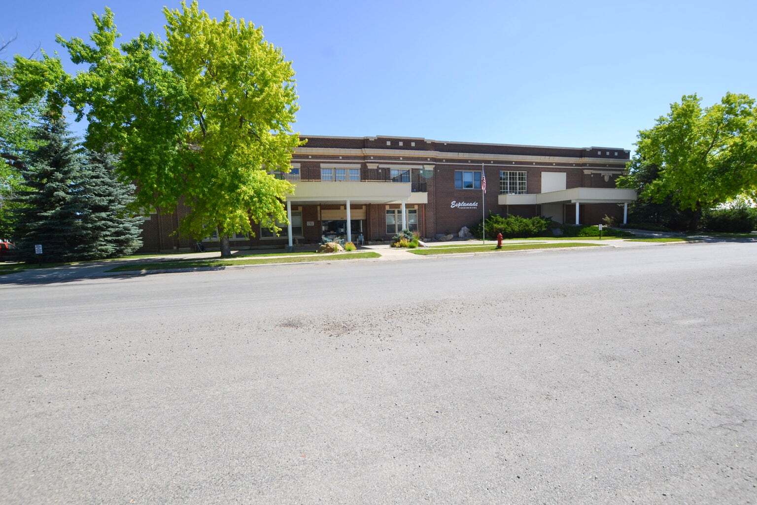 Building Photo - 401 7th Ave S