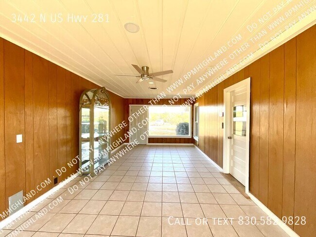 Building Photo - 3442 N U.S. Hwy 281