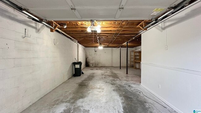 Building Photo - 103 Meadow Croft Cir