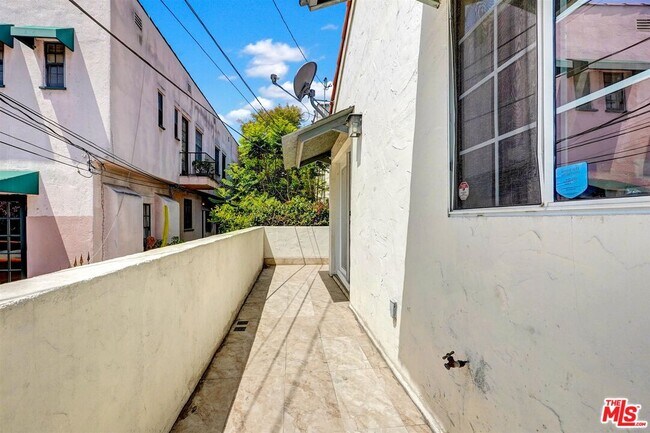 Building Photo - 456 Smithwood Dr