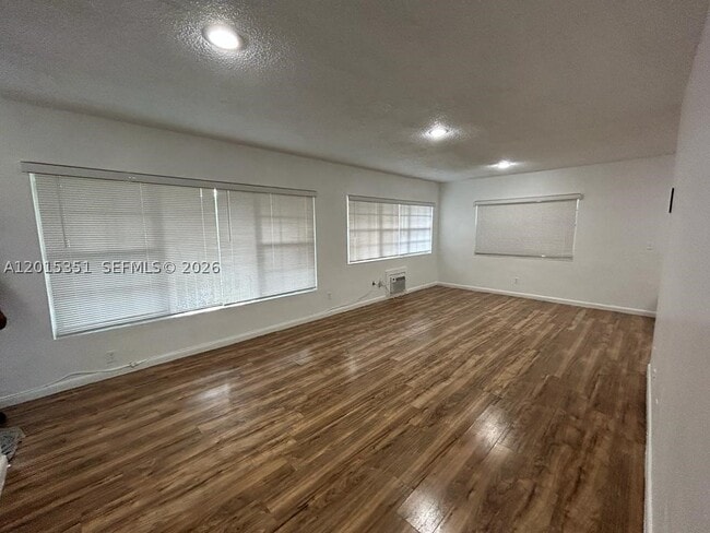 Building Photo - 7920 East Dr