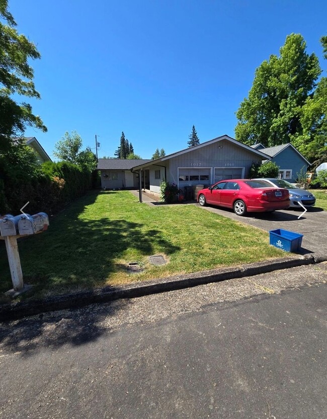 Building Photo - 21st Avenue Duplex