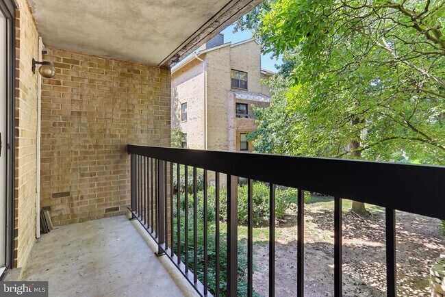 Building Photo - 5139 Dudley Ln