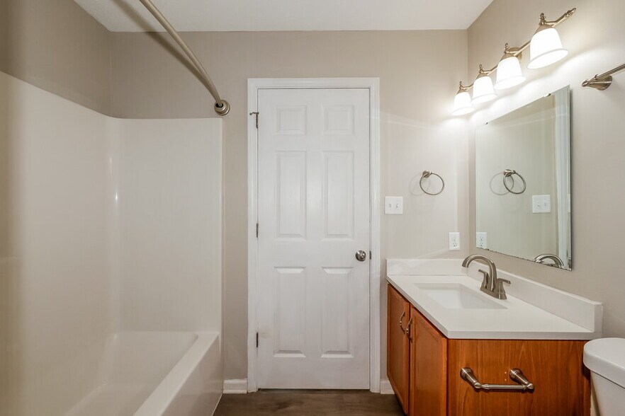 Building Photo - 1312 River Ridge Dr