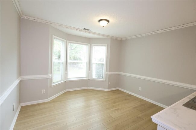 Building Photo - 1092 Mountain Springs Dr