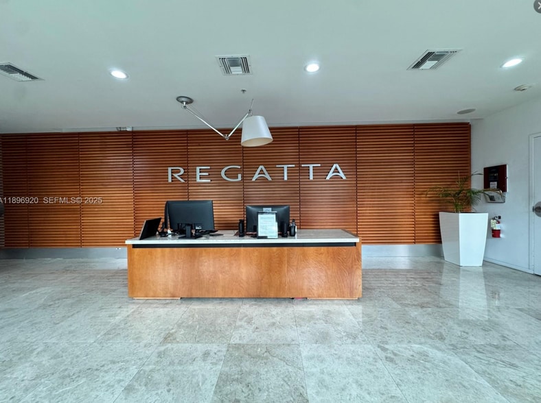 Building Photo - 6580 Indian Creek Dr