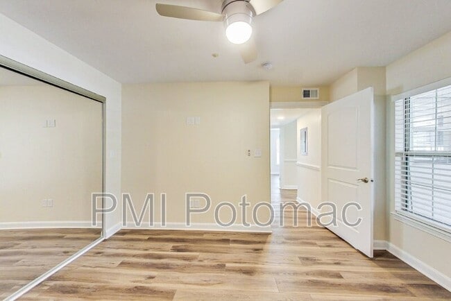 Building Photo - 10301 Westridge Dr