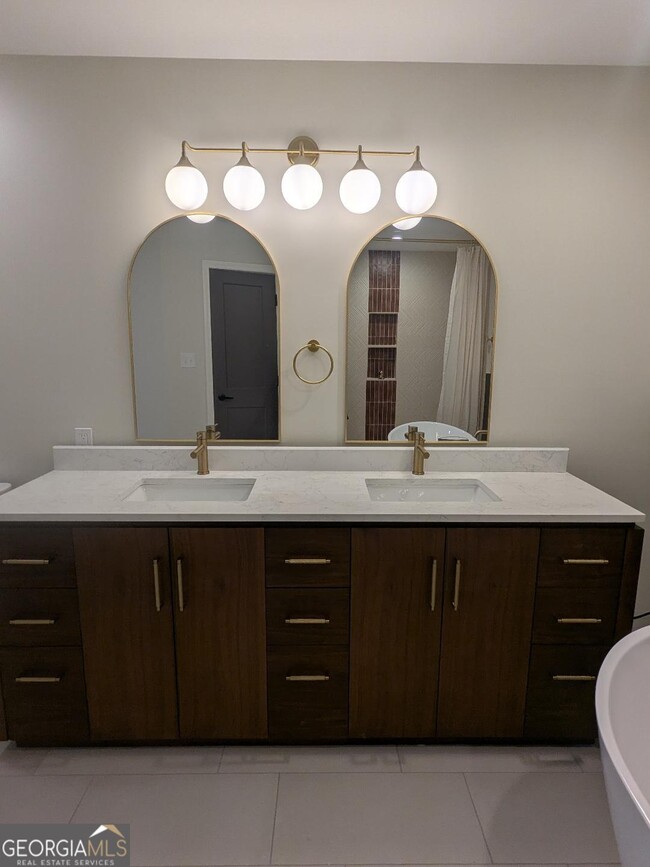 Building Photo - 161 Hancock Rd