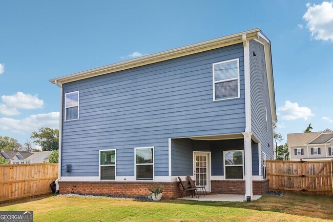 Building Photo - 3890 Clarington Dr