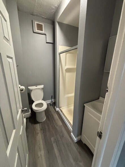 Building Photo - 2372 Main St