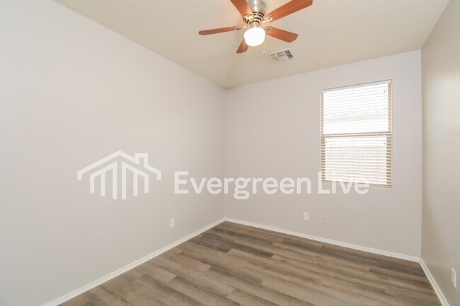 Building Photo - 18042 N 170th Ln