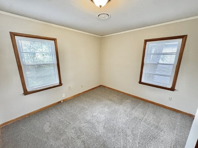 Building Photo - 1761 Cornelia Ln