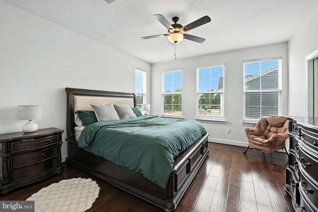 Building Photo - 610 Watermans Dr