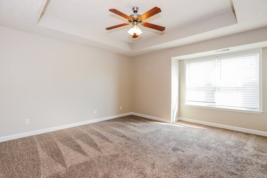 Building Photo - 1620 Beaconcrest Cir