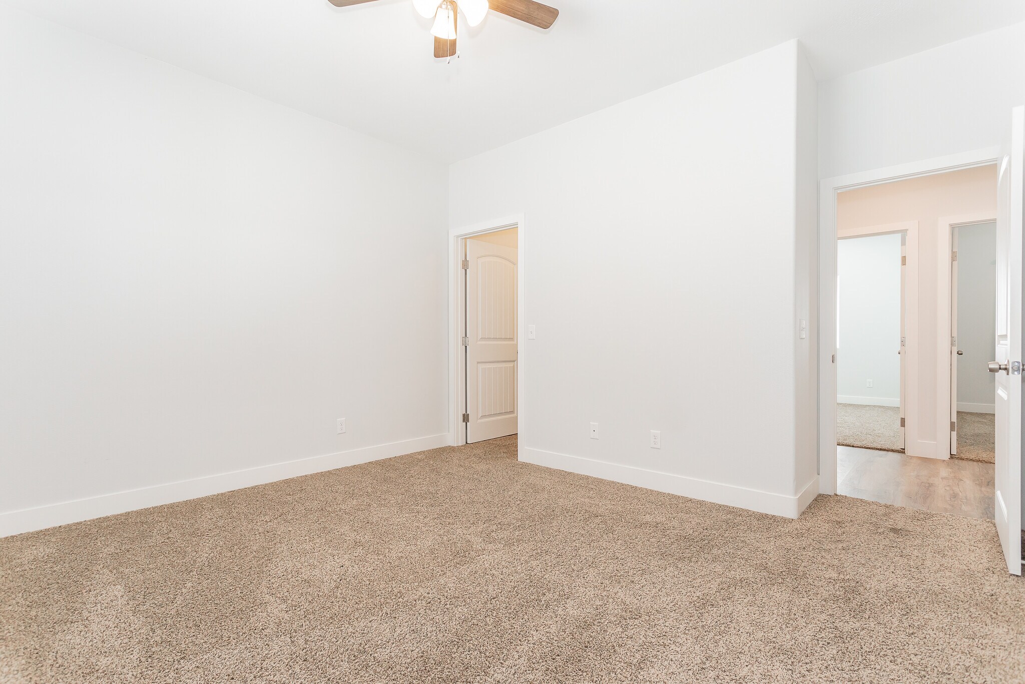 Building Photo - 1621 S Dandelion St