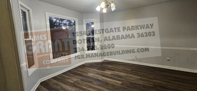 Building Photo - 211 Plantation Rd