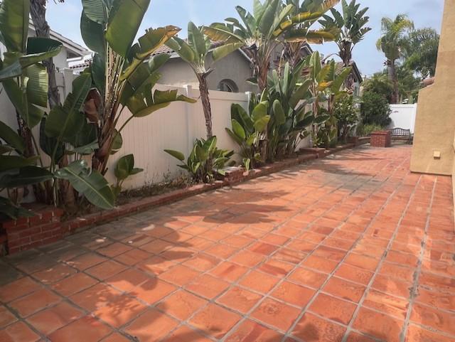 Building Photo - 1137 Avenida Sobrina