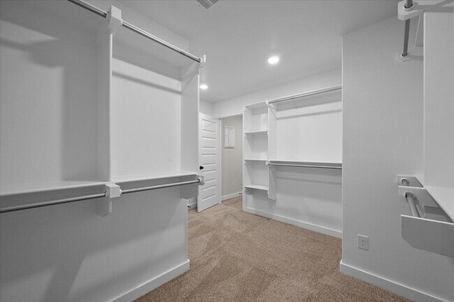 Building Photo - 3202 Farmhouse Ave