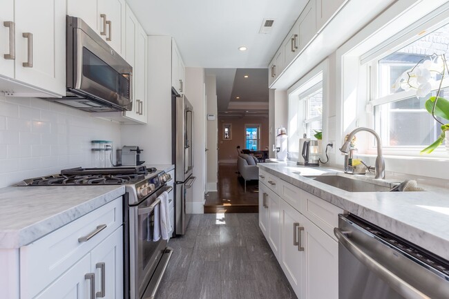 Building Photo - Rare Gem in LeDroit Park w/ Parking!