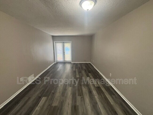 Building Photo - 1605 Terrace Dr