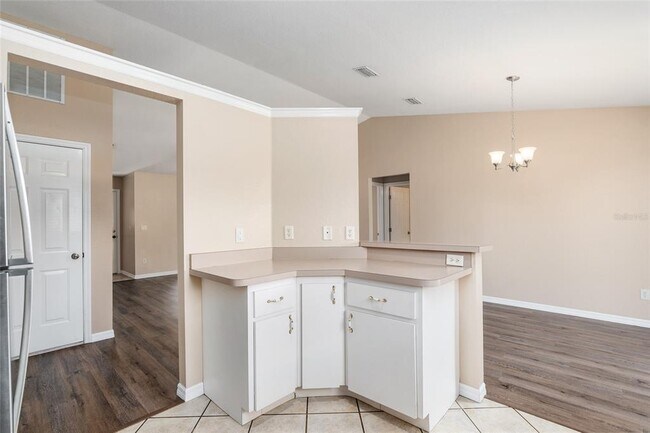 Building Photo - 2 Hemlock Radial Ct