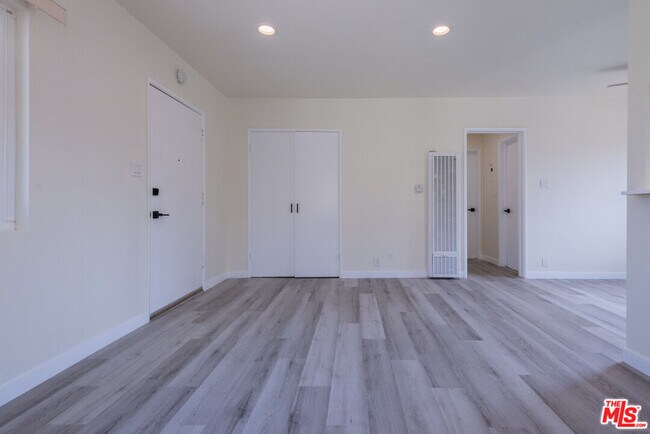 Building Photo - 2107 Pullman Ln