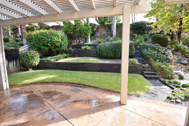 Building Photo - 4102 Castaway Cove