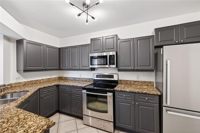 Building Photo - 3334 Peachtree Rd NE