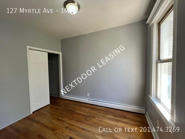 Building Photo - 127 Myrtle Ave