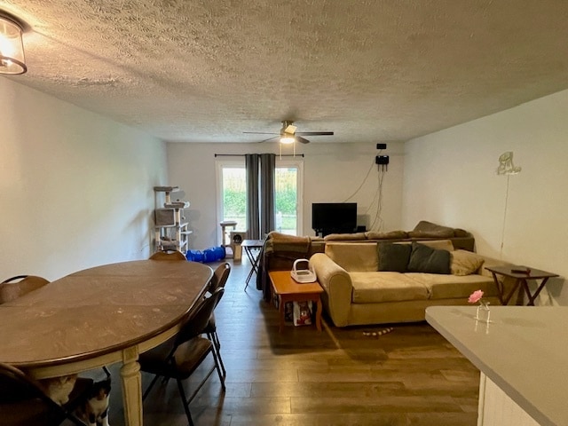 Building Photo - 4860 Sparrow Dr