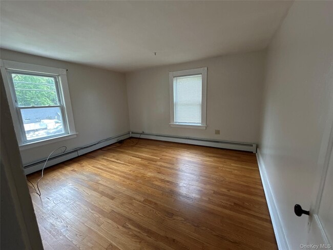 Building Photo - 5851 S Elm Ave