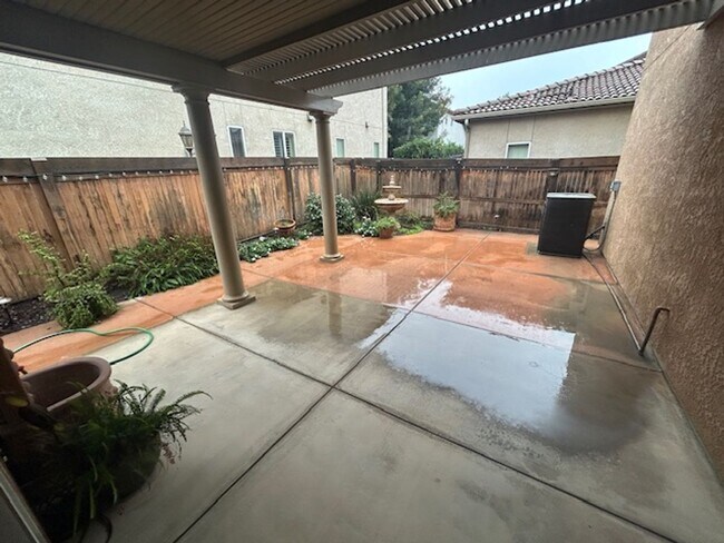 Building Photo - 4929 W Pianosa Ave