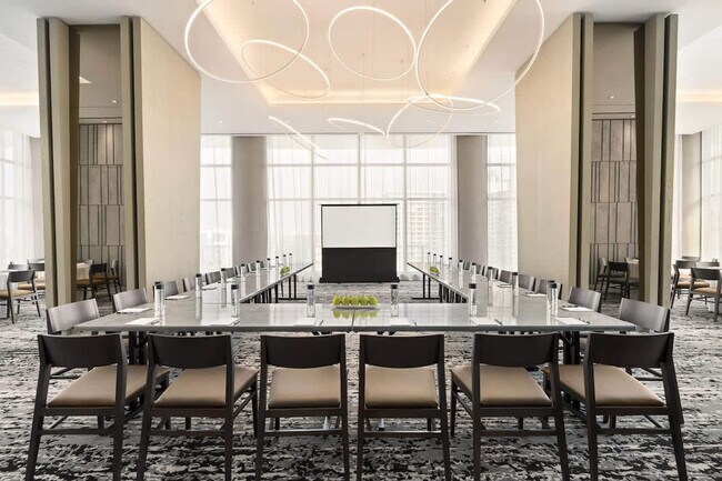 Building Photo - 4010 S Ocean Dr