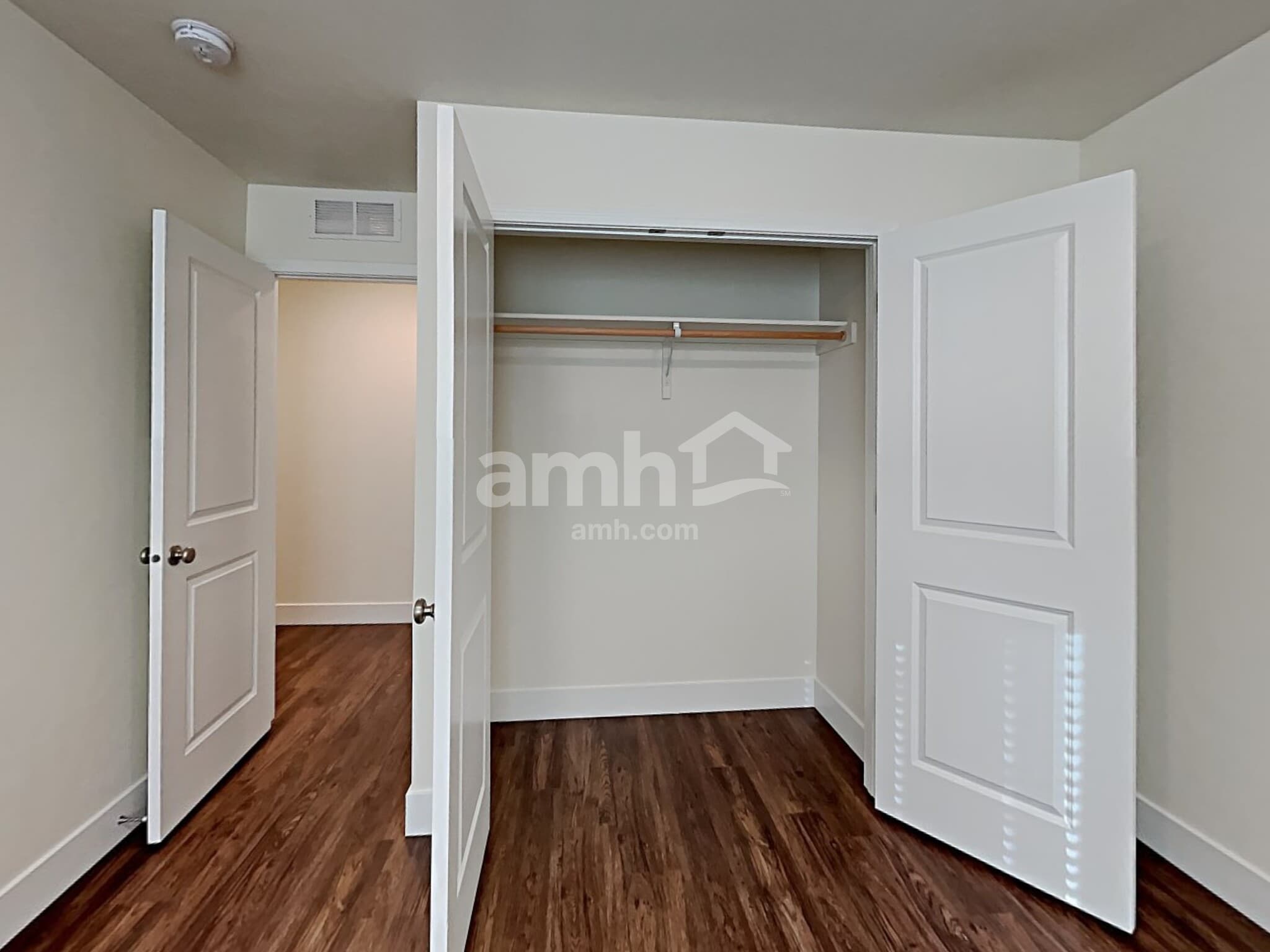 Building Photo - 9472 W Chino St