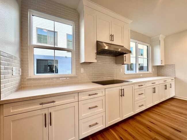Building Photo - BRAND NEW 4 BED, 3.5 BATHS, 2070 SQ FT TOWNHOME BY KH HOMES
