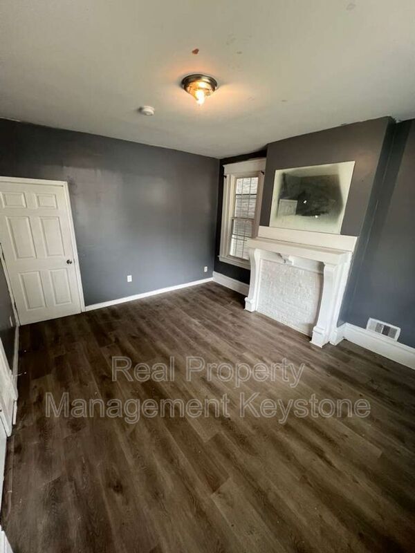 Building Photo - 1834 Flagler St