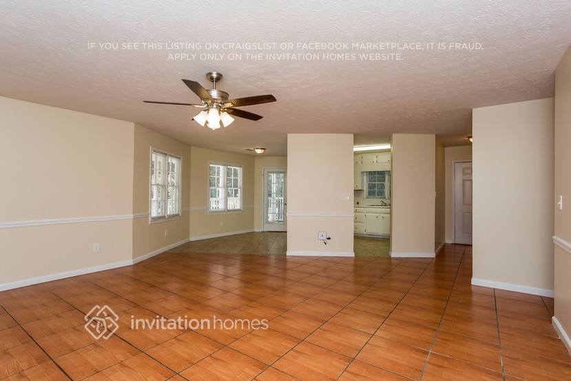 Building Photo - 2449 Windridge Dr NE