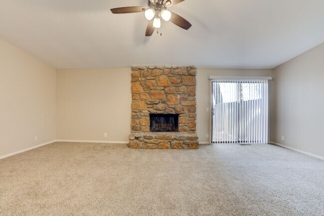 Building Photo - S 79th E Ave Duplex