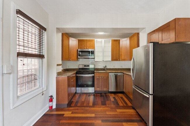 Building Photo - 2911 Sherman Ave NW