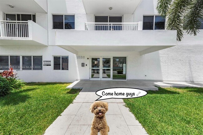 Building Photo - 1665 Bay Rd