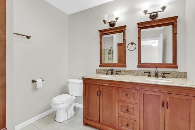 Building Photo - Bright 4 Bedroom, 2.5 Bath Home in Northeastern Schools!