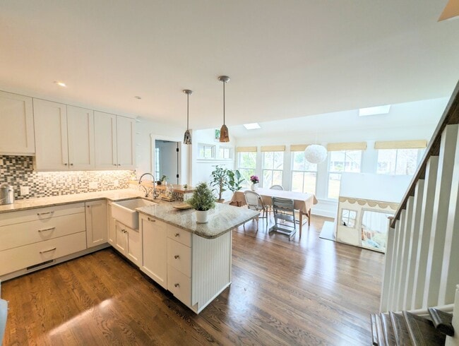 Building Photo - 7200 Airlie Pl