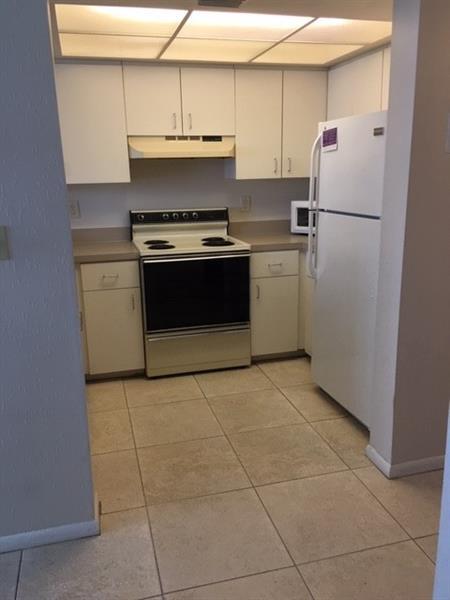 Building Photo - 4525 Poinciana St