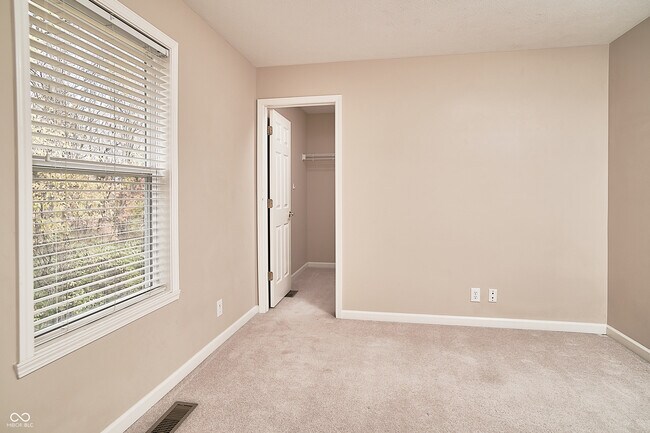 Building Photo - 11202 Timberview Dr