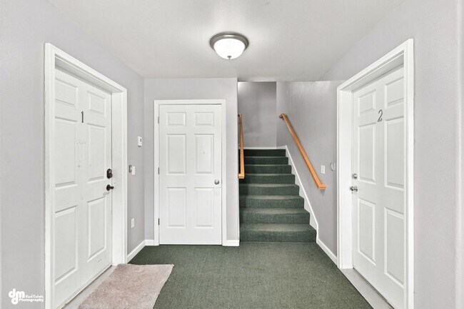 Building Photo - 8643 Lynnette Dr