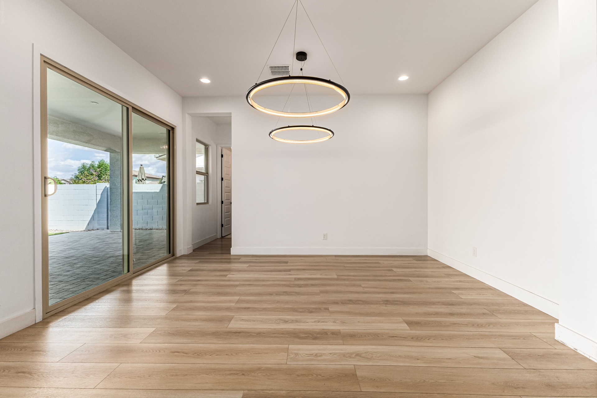 Building Photo - 20954 E Mayberry Rd