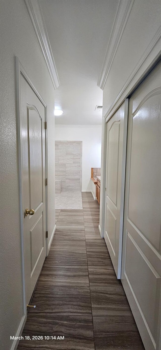 Building Photo - 106 Palm Ct