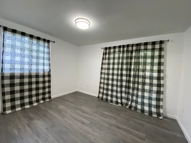 Office - 2605 Aztec Dr NW