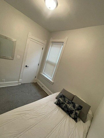 Building Photo - 3625 W Shakespeare Ave